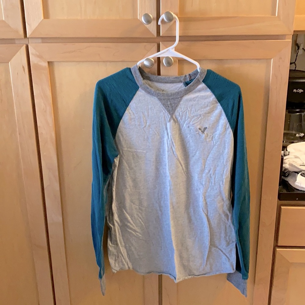 American Eagle long sleeve shirt